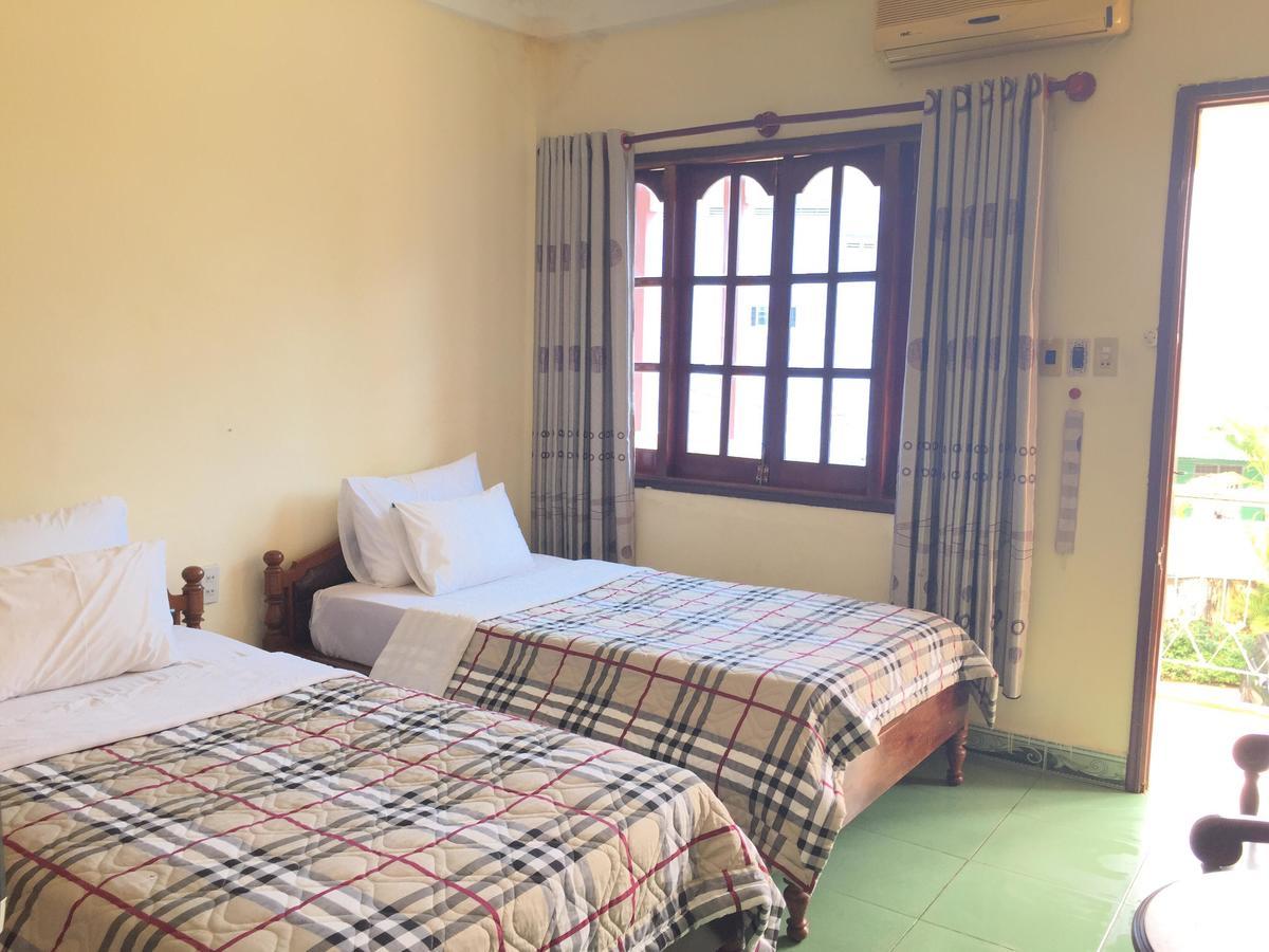 Hung Vuong Hotel Pleiku Luaran gambar